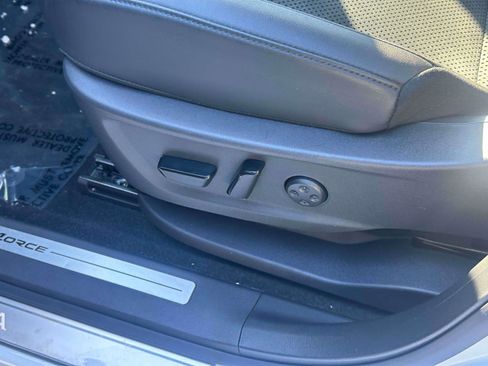 Used 2023 Nissan Ariya AWD image 19