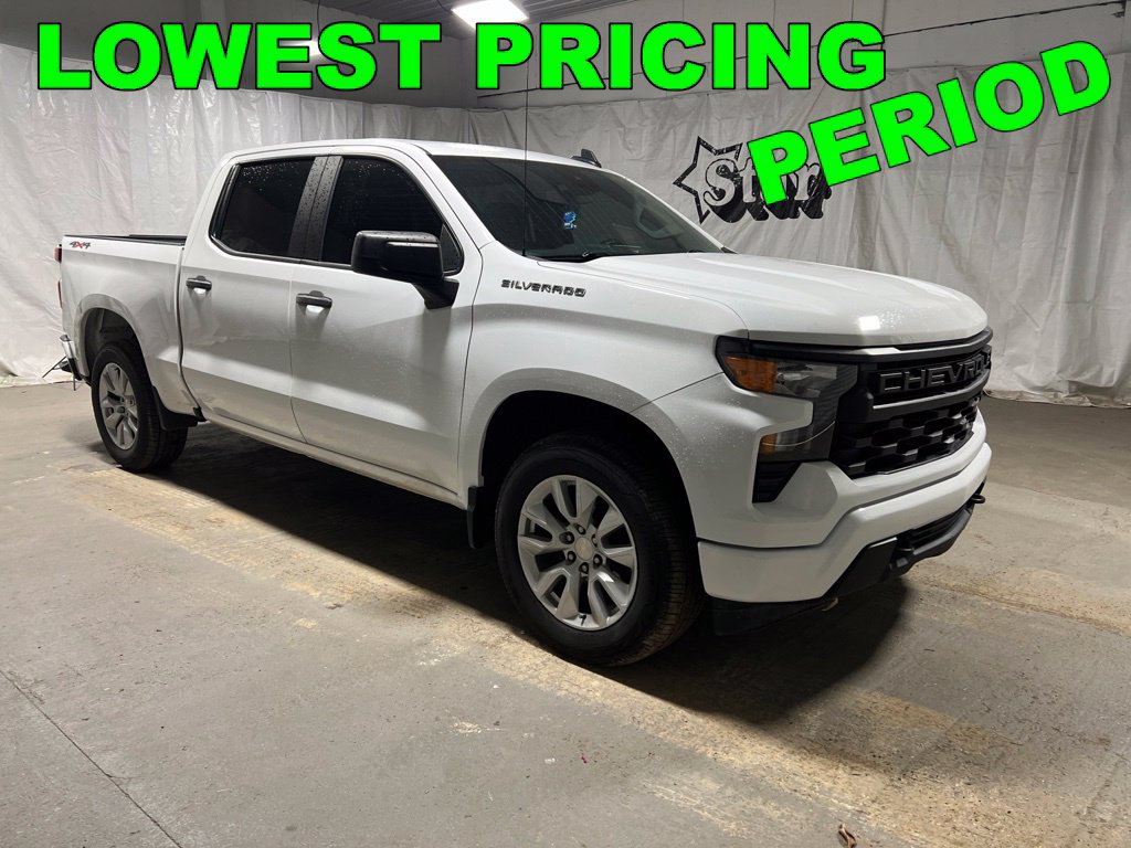 Used 2022 Chevrolet Silverado 1500 Custom AWD/4WD image 1