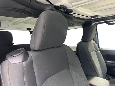 Used 2023 Jeep Wrangler Willys image 40