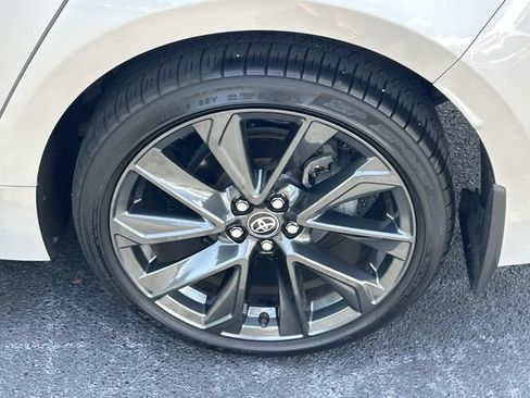 Used 2025 Toyota Corolla SE FWD image 12