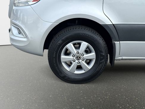 Used 2020 Mercedes-Benz Sprinter 2500 w/ Comfort Plus Package image 12