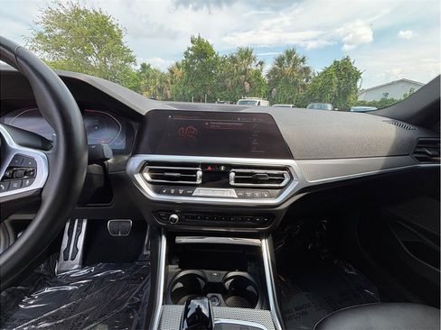 Used 2022 BMW M340i RWD image 11