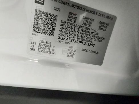 Used 2023 GMC Terrain SLE w/ Driver Convenience Package image 29