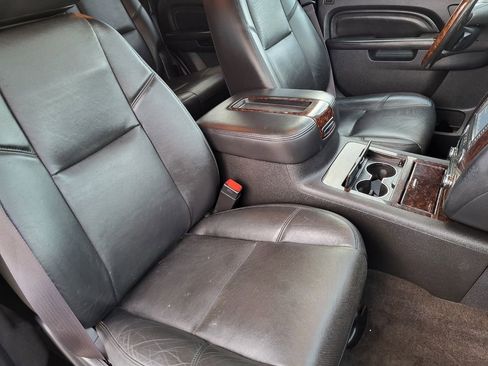 Used 2014 GMC Yukon Denali image 21