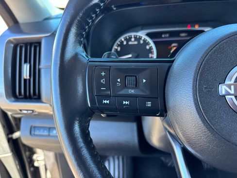 Certified 2023 Nissan Pathfinder SL FWD image 30