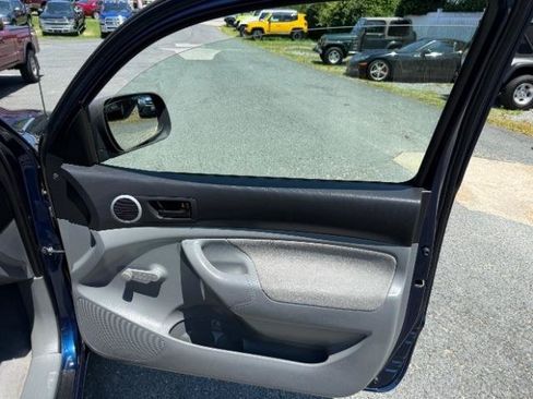 Used 2007 Toyota Tacoma 2WD Regular Cab image 6