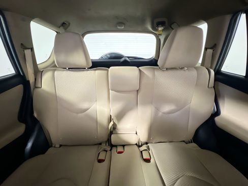 Used 2012 Toyota RAV4 4WD w/ Upgrade Value Pkg image 31