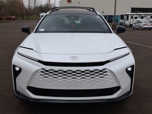 New 2026 Toyota Crown Signia Limited w/ Advanced Technology Package image 11