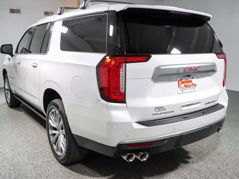 Used 2024 GMC Yukon XL Denali w/ Max Trailering Package AWD/4WD image 9