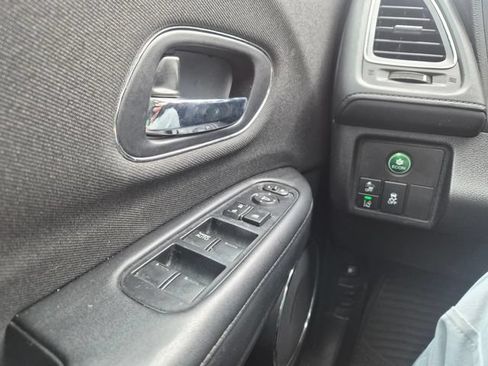 Used 2022 Honda HR-V EX image 14