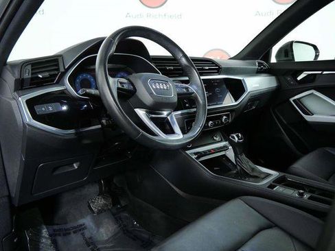 Used 2023 Audi Q3 2.0T Premium Plus w/ Premium Plus Package image 16