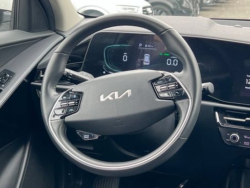 Certified 2023 Kia Niro EX FWD image 16