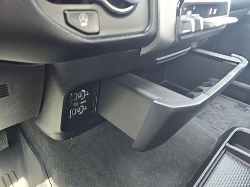 Used 2022 RAM 1500 Big Horn image 12