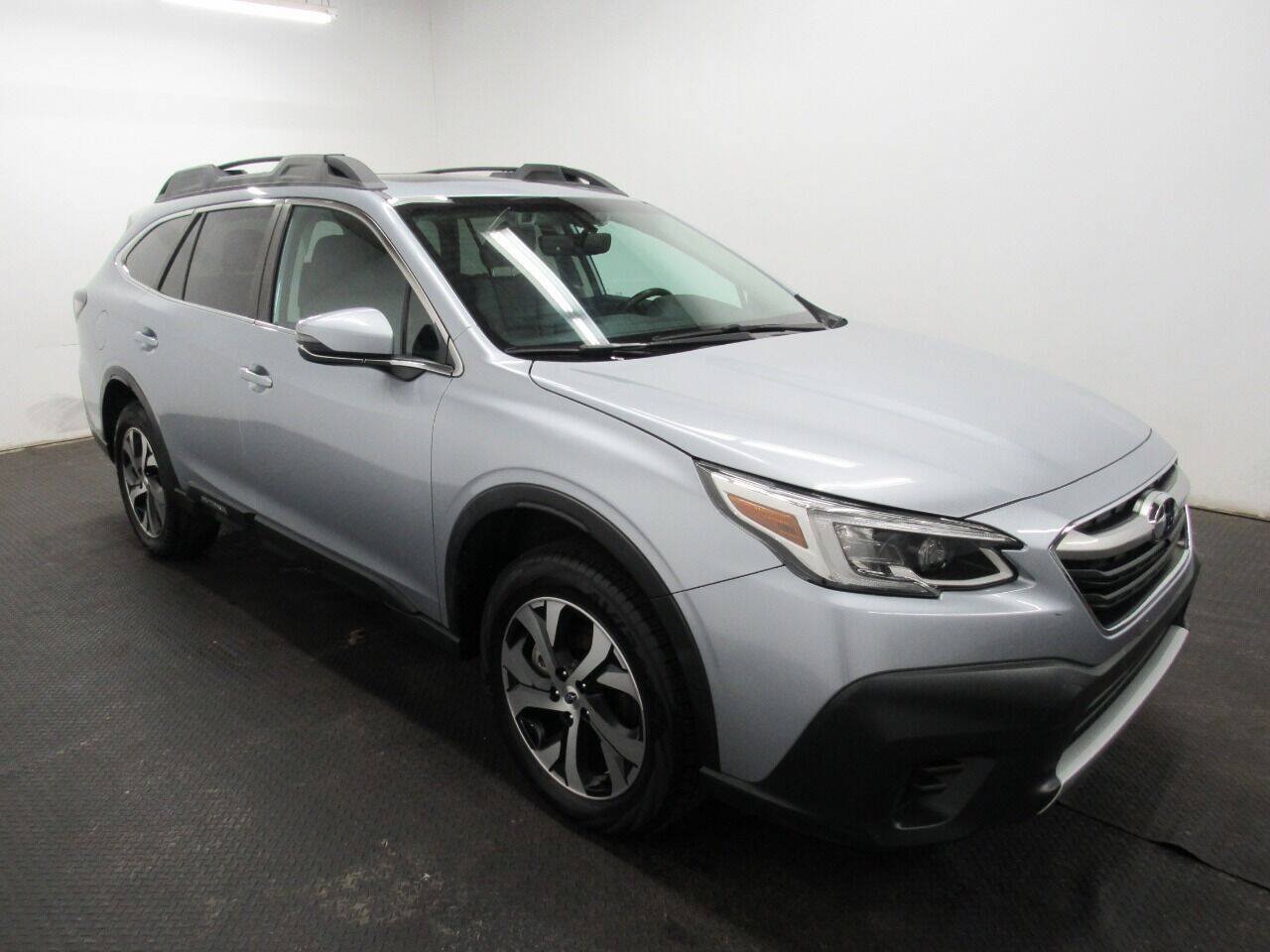 Used 2020 Subaru Outback Limited AWD/4WD image 3