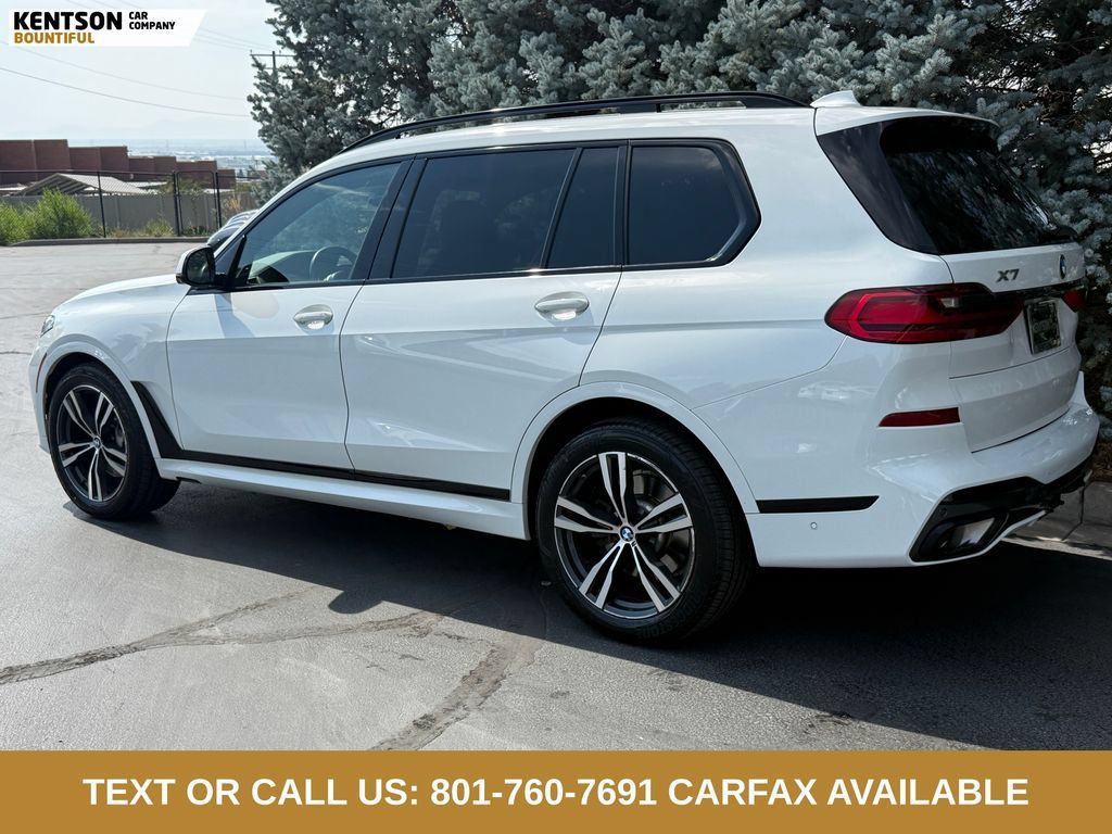 Used 2022 BMW X7 xDrive40i w/ M Sport Package AWD/4WD image 5
