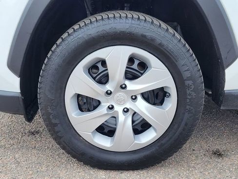 Used 2023 Toyota RAV4 LE AWD/4WD image 10