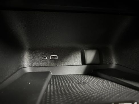 New 2025 Chevrolet Traverse LT w/ Enhanced Driving Package image 70