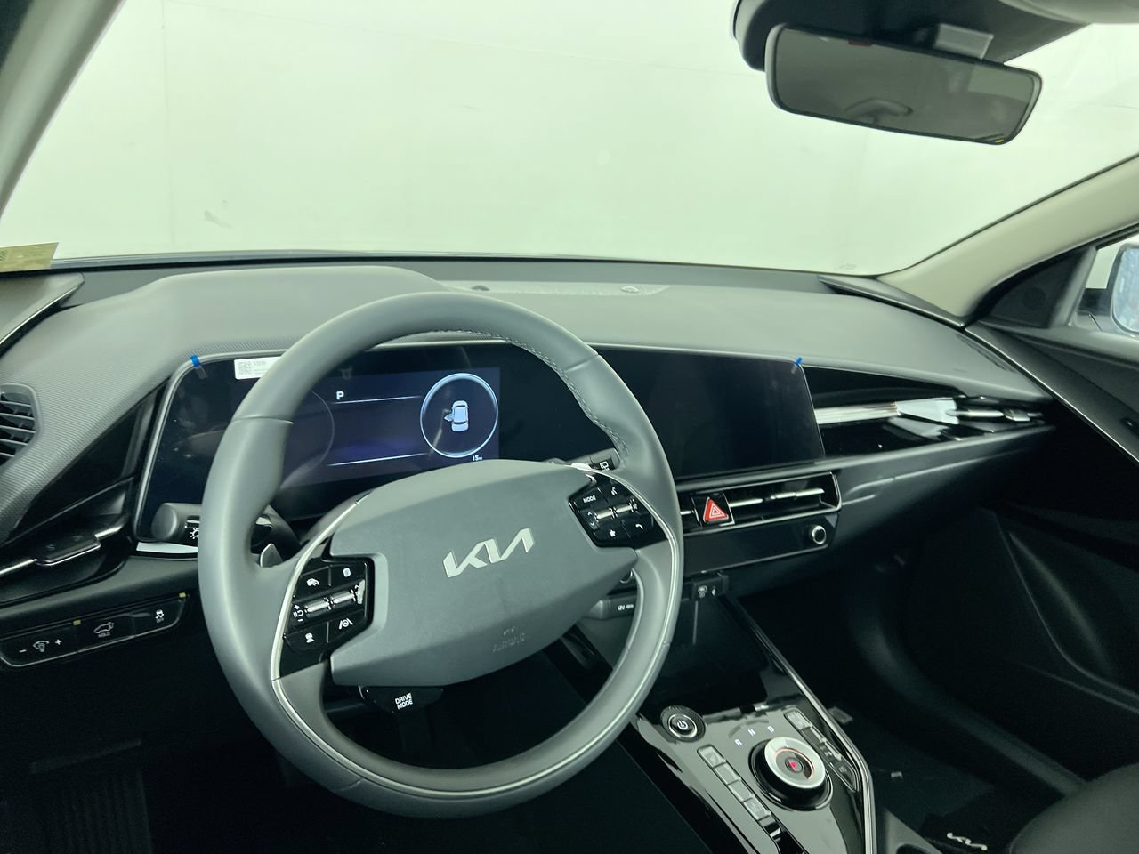 New 2026 Kia Niro Wind FWD image 27