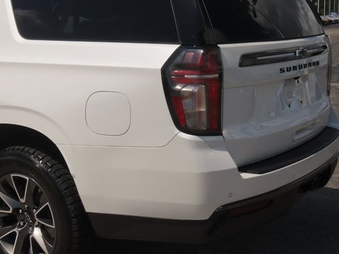 Used 2021 Chevrolet Suburban Z71 AWD/4WD image 16