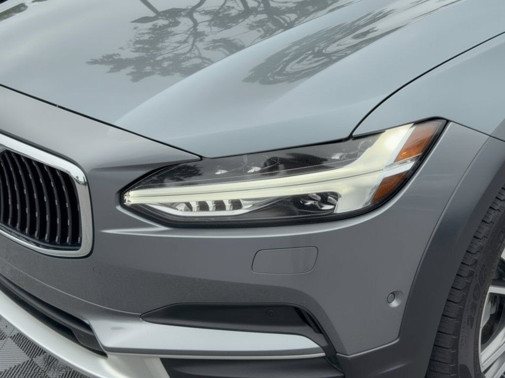 Used 2017 Volvo V90 T6 Cross Country AWD/4WD image 12
