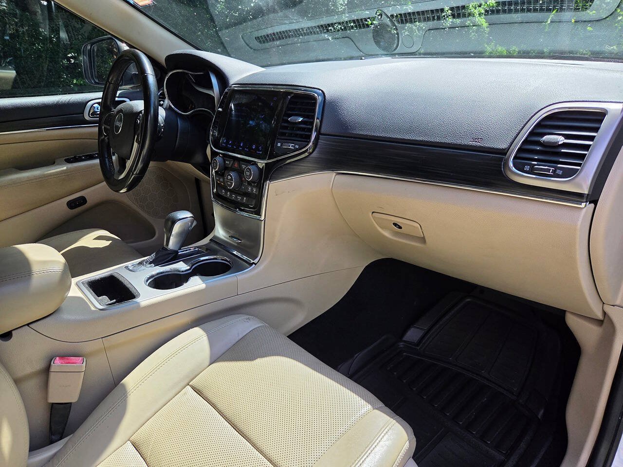 Used 2020 Jeep Grand Cherokee Limited w/ Luxury Group II RWD image 9