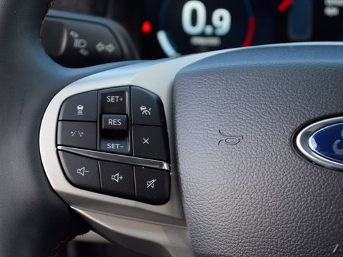 New 2026 Ford Explorer Active w/ Active Comfort Package RWD image 8