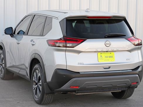 Used 2023 Nissan Rogue SV image 42