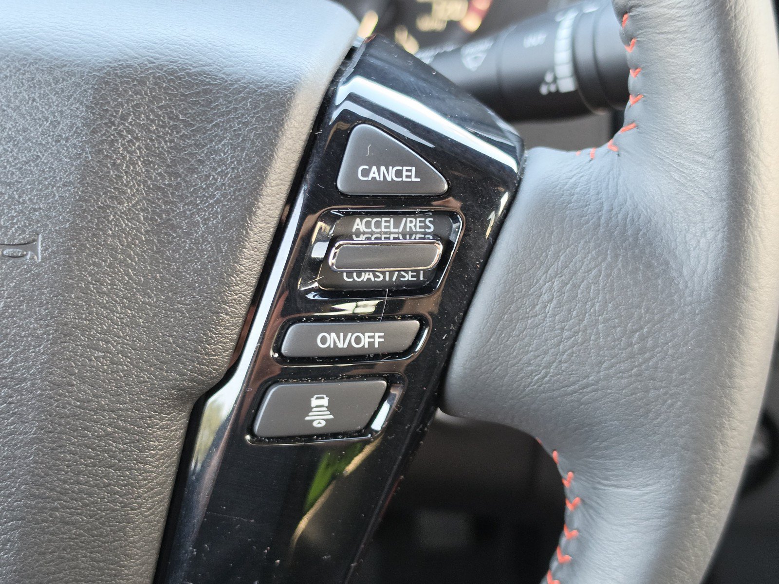 Used 2025 Nissan Frontier PRO-4X w/ Interior Protection Package AWD/4WD image 19