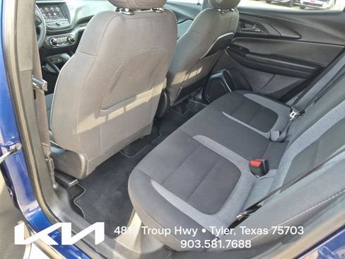 Used 2022 Chevrolet TrailBlazer LT FWD image 22