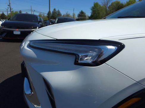 Used 2025 Buick Encore GX Sport Touring image 9