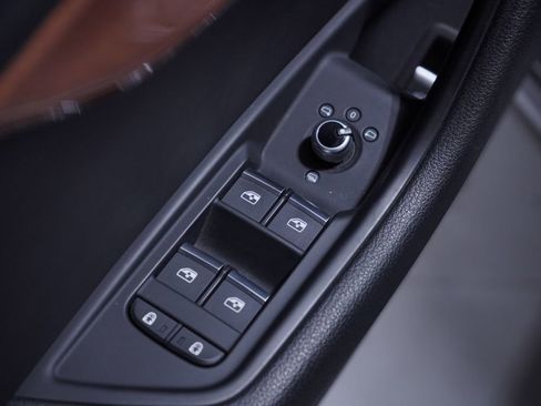 Used 2022 Audi A4 2.0T Premium w/ Convenience Package image 17