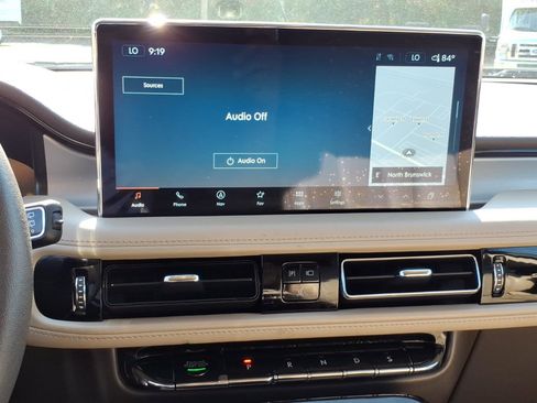 Used 2023 Lincoln Nautilus FWD w/ Premium Package image 19