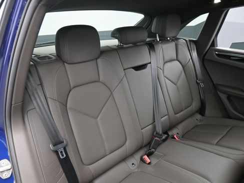 Certified 2026 Porsche Macan AWD/4WD image 26