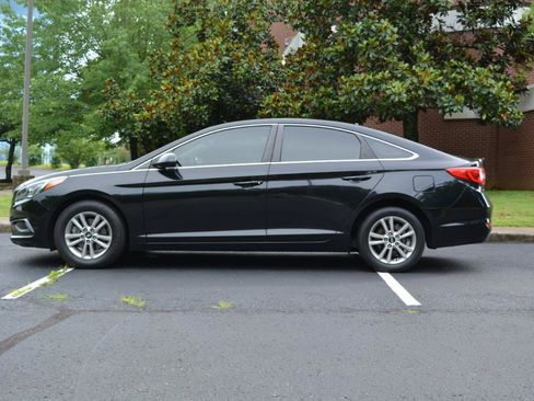 Used 2017 Hyundai Sonata SE FWD image 8