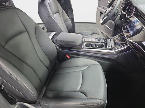 Used 2025 Audi Q7 3.0T Premium Plus image 10