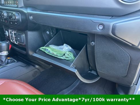 Certified 2022 Jeep Gladiator Willys image 36