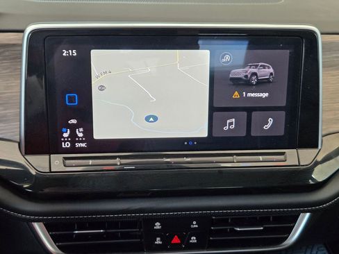 Used 2025 Volkswagen Atlas SEL Premium R-Line image 18