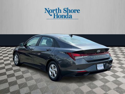 Used 2021 Hyundai Elantra SE w/ Cargo Package FWD image 7