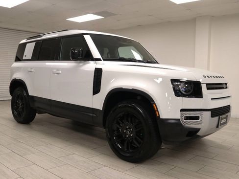 Used 2024 Land Rover Defender 110 S AWD/4WD image 4