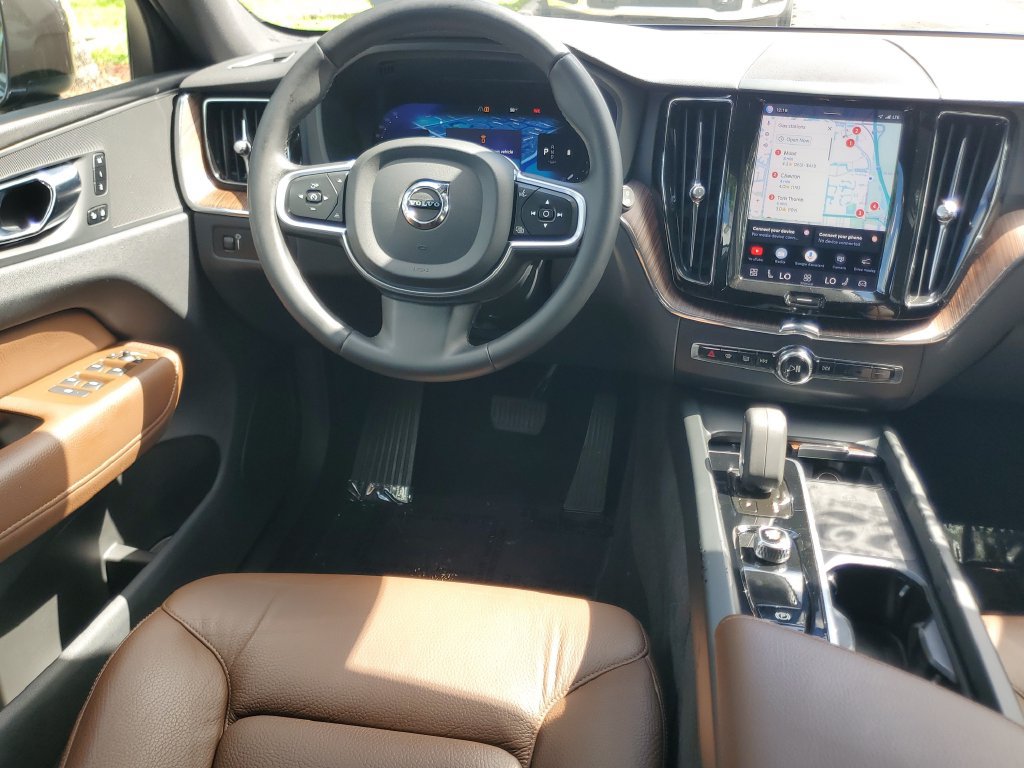 Certified 2022 Volvo XC60 B5 Momentum w/ Protection Package Premier AWD/4WD image 15