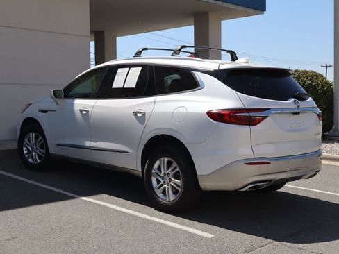 Used 2019 Buick Enclave Essence image 9