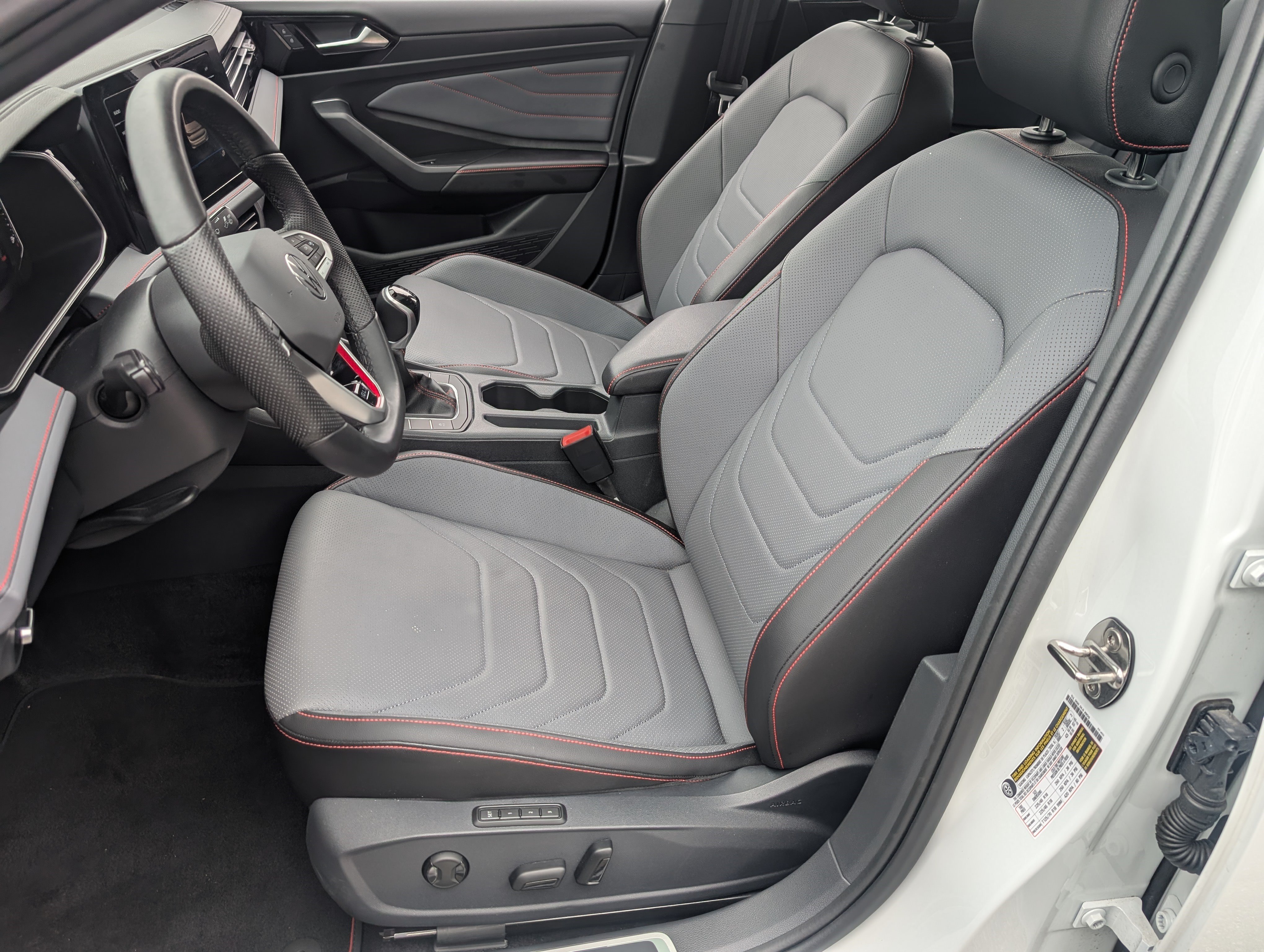 Used 2026 Volkswagen Jetta GLI Autobahn FWD image 17