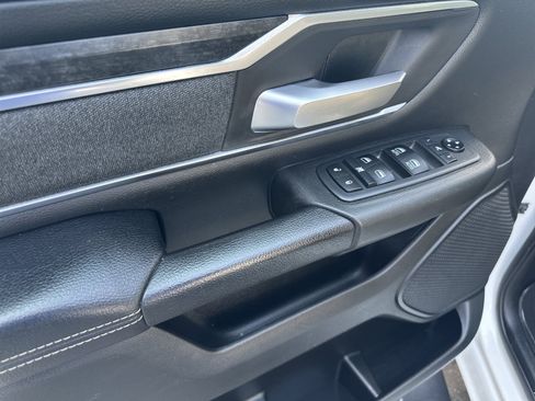 Used 2019 RAM 1500 Big Horn AWD/4WD image 9