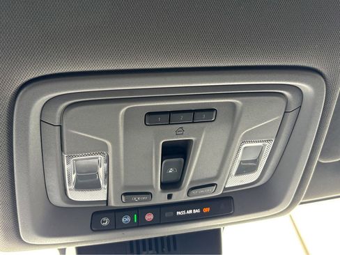 Used 2022 Chevrolet Silverado 1500 LT Trail Boss w/ Convenience Package II image 27