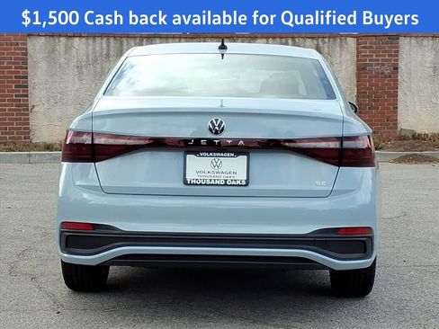 New 2025 Volkswagen Jetta SE image 5