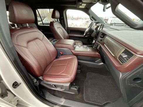Used 2023 Ford Expedition Max Limited image 27