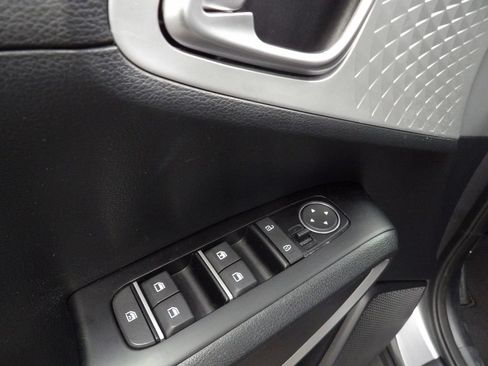 Used 2022 Kia Soul LX w/ Technology Package FWD image 48
