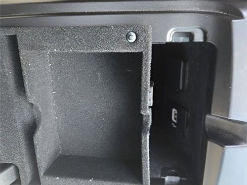 Used 2019 Lincoln Nautilus Reserve image 22