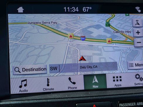 Used 2019 Ford Explorer XLT image 7