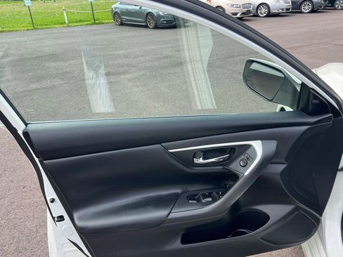 Used 2018 Nissan Altima 2.5 SV FWD image 15